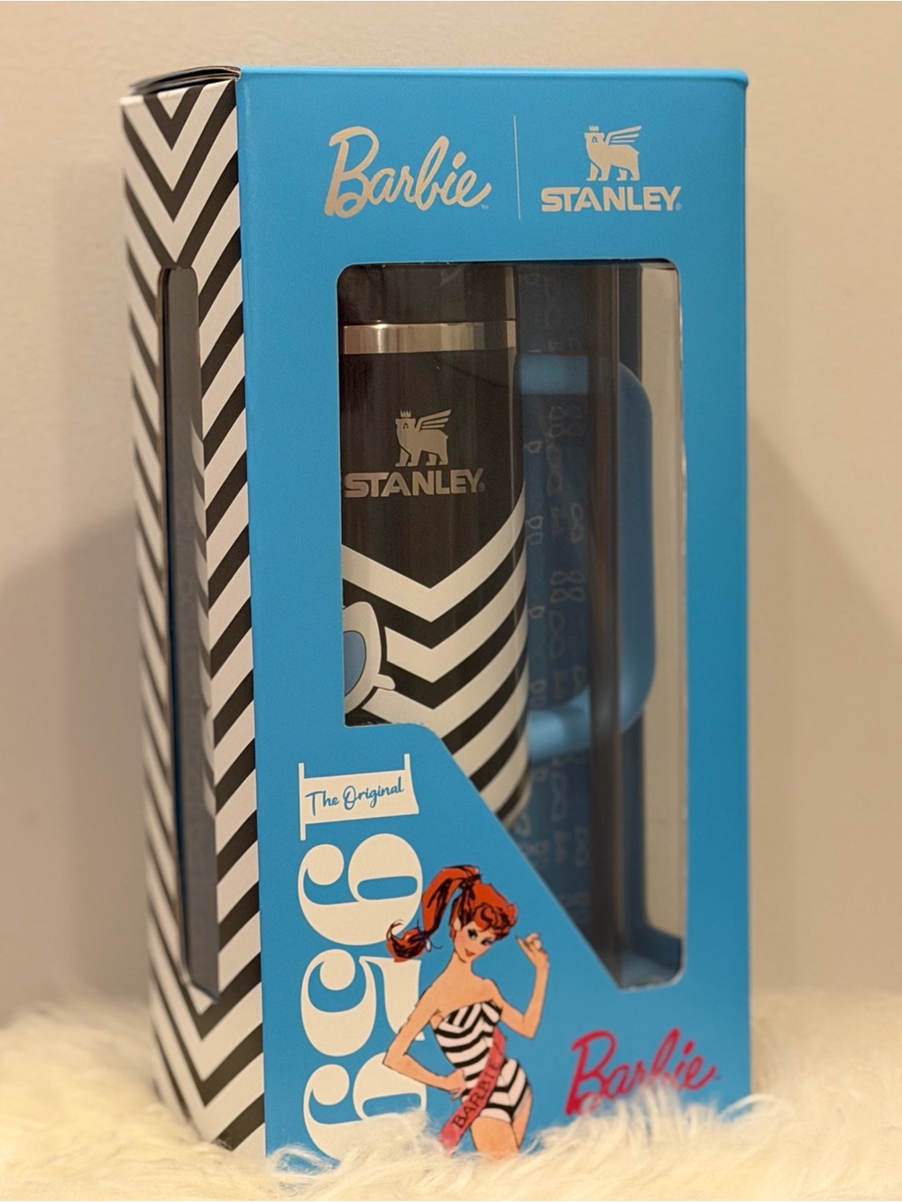 Stanley x Barbie 1959 Flowstate Quencher 40oz
